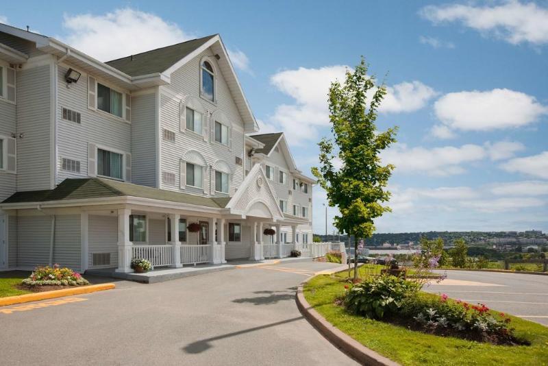 Country Inn & Suites Dartmouth ภายนอก รูปภาพ